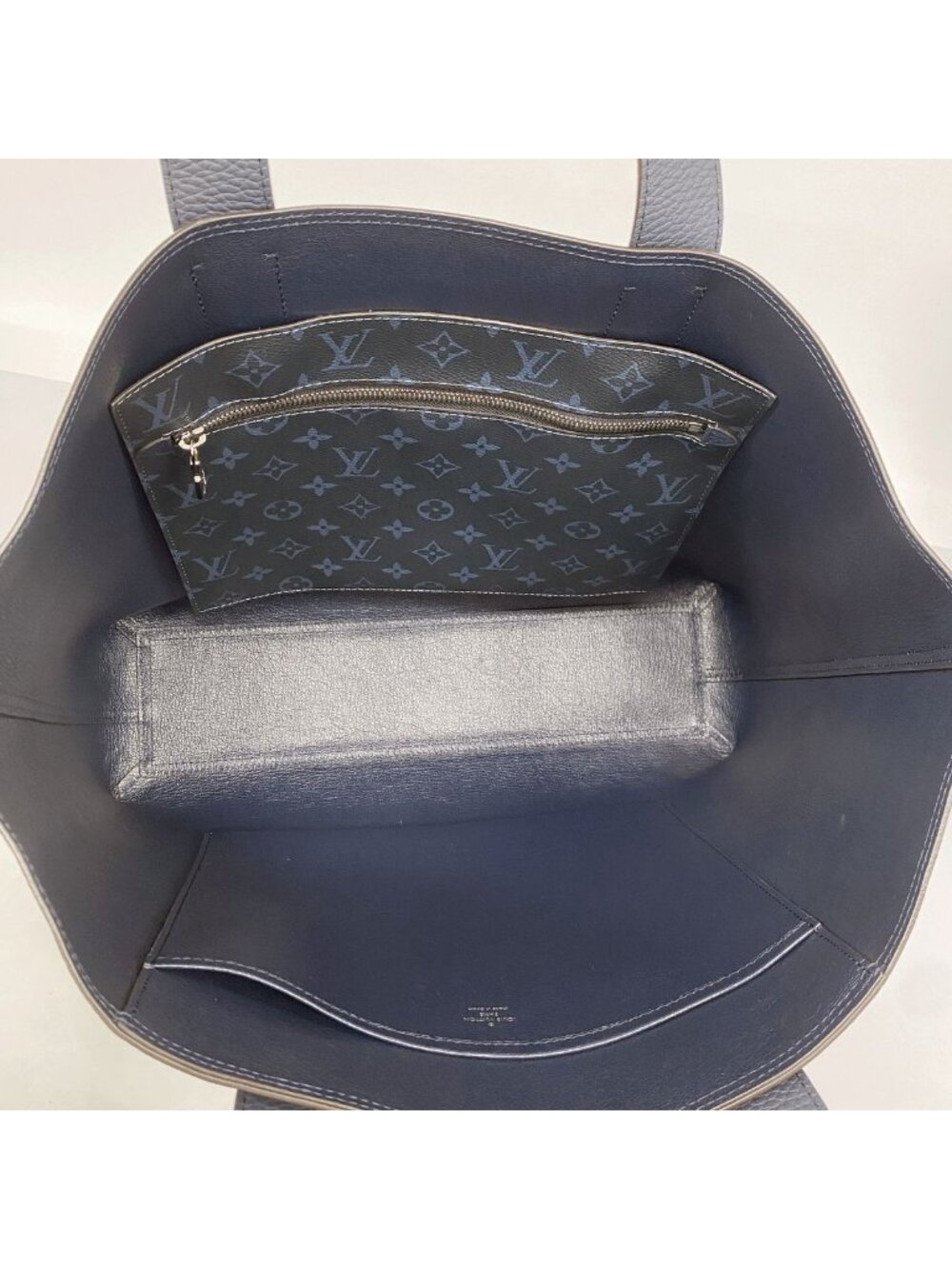 Louis Vuitton Tote Bag Taurillon Cabas Voyage NV Navy View 4